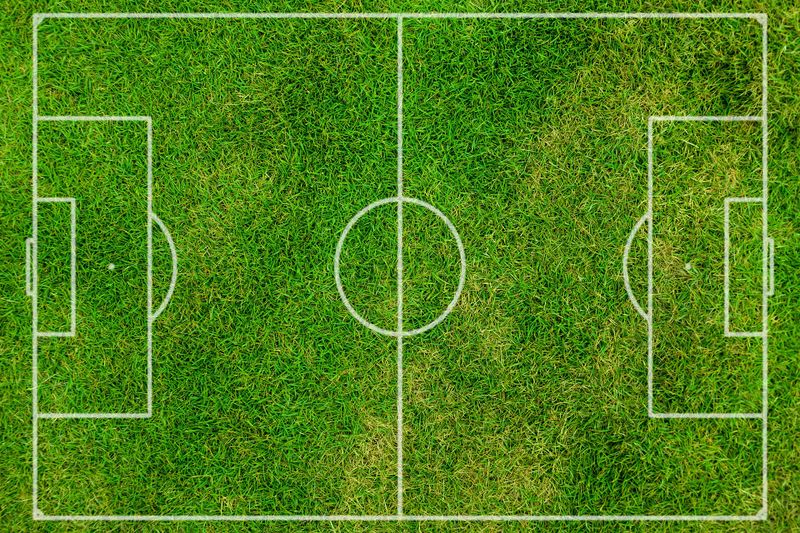 Datei:Football-pitch-320100 1920.jpg
