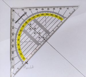Geodreieck Achsensymmetrie 2.jpg
