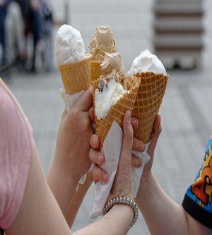 Ice-cream-4215315 1920 gestreckt.jpg