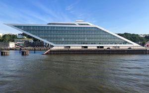 Dockland-gc367137b3 1920.jpg